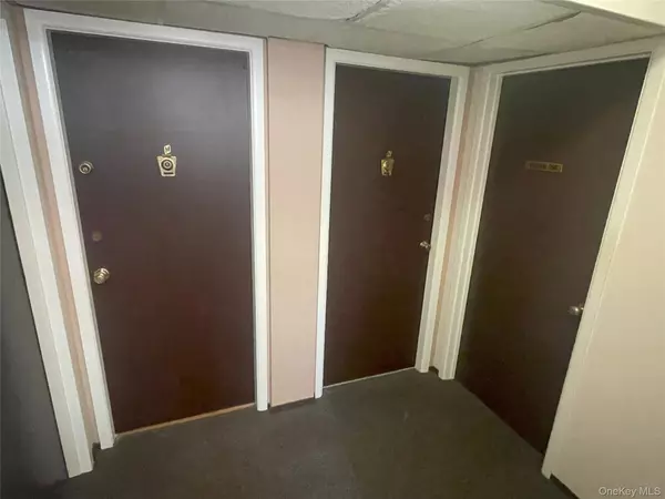 Croton-on-hudson, NY 10520,16 Scenic DR #N