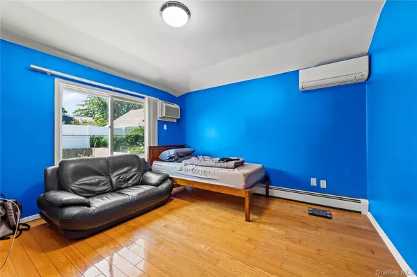 Staten Island, NY 10305,26 conger