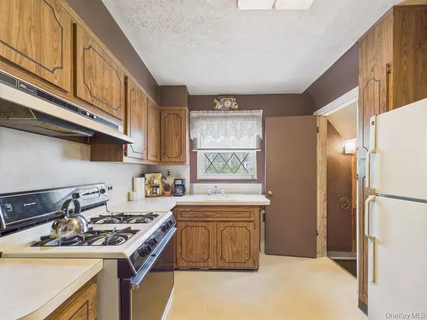 Valley Stream, NY 11580,81 Cedarlawn BLVD