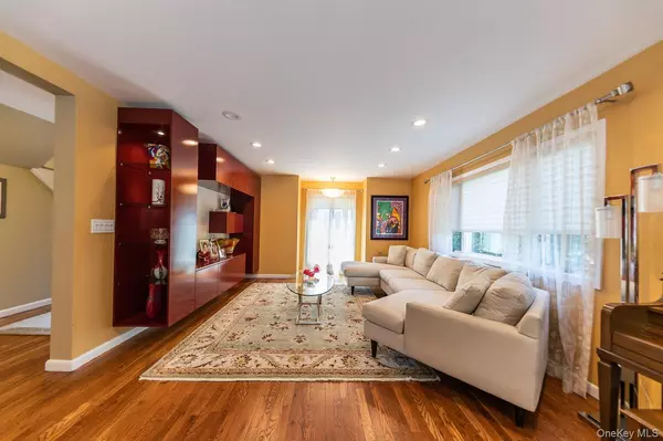 Long Beach, NY 11561,257 E Olive ST