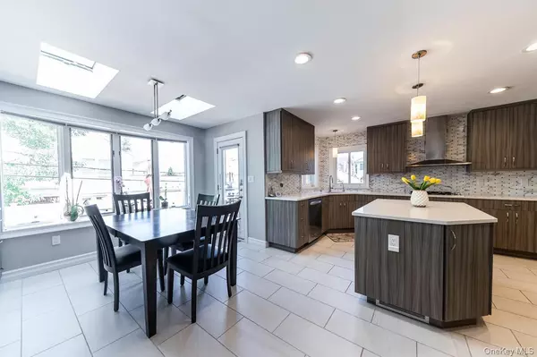 Long Beach, NY 11561,257 E Olive ST