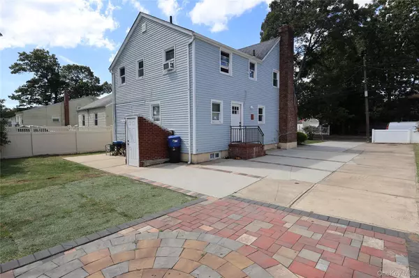 Roosevelt, NY 11575,40 Wagner AVE