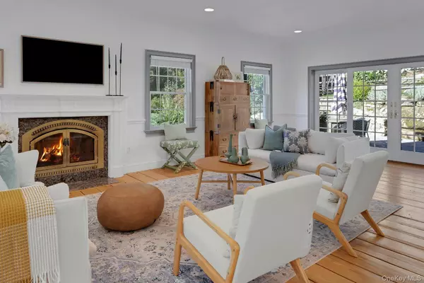 South Salem, NY 10590,7/8 Douglas DR