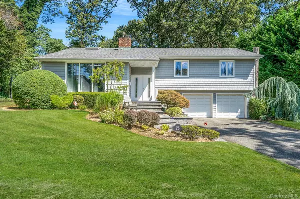 26 Long Ridge RD, Plainview, NY 11803