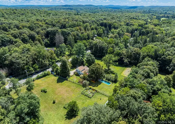 Clinton Corners, NY 12514,391 Clinton Corners RD