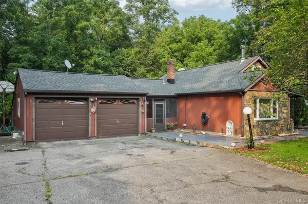 Cold Spring, NY 10516,11 Hustis RD