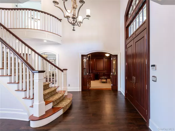 West Islip, NY 11795,27 True Harbour WAY