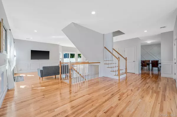 Mount Sinai, NY 11766,164 Chestnut ST