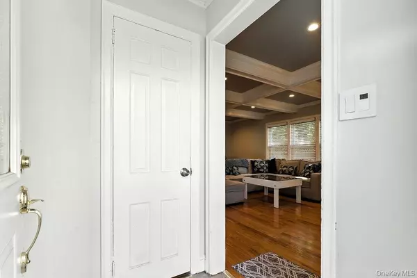 Rockville Centre, NY 11570,46 Ongley ST