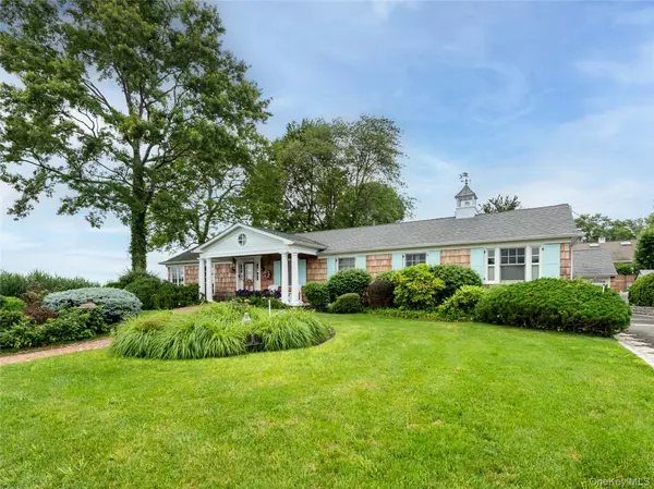 Port Washington, NY 11050,21 Secor DR