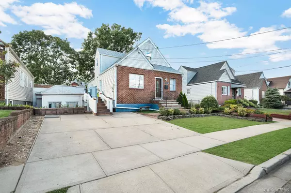 Valley Stream, NY 11580,138 Ormonde BLVD