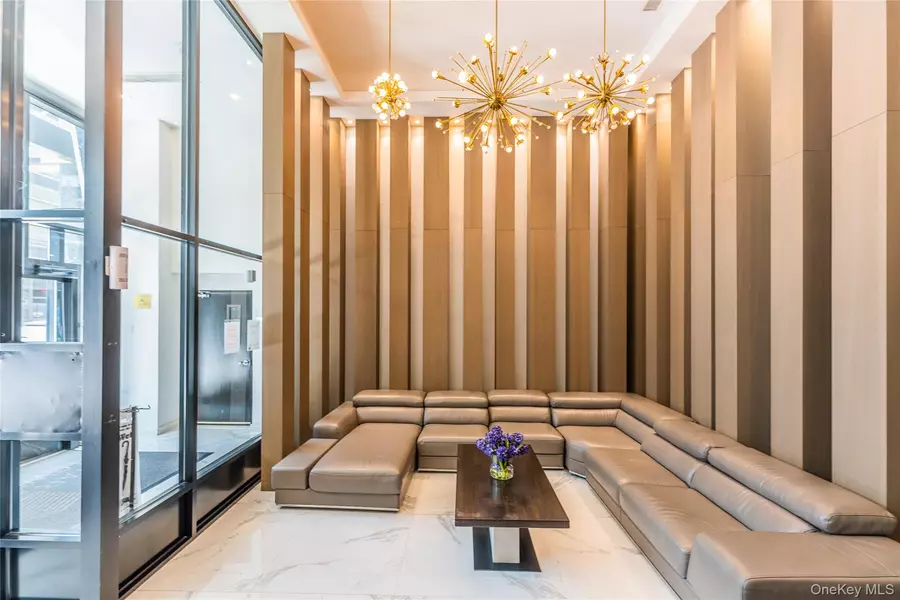 2717 42nd RD #7E, Long Island City, NY 11101