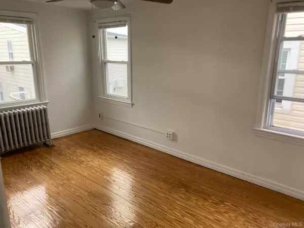 Long Beach, NY 11561,63 Brookline AVE