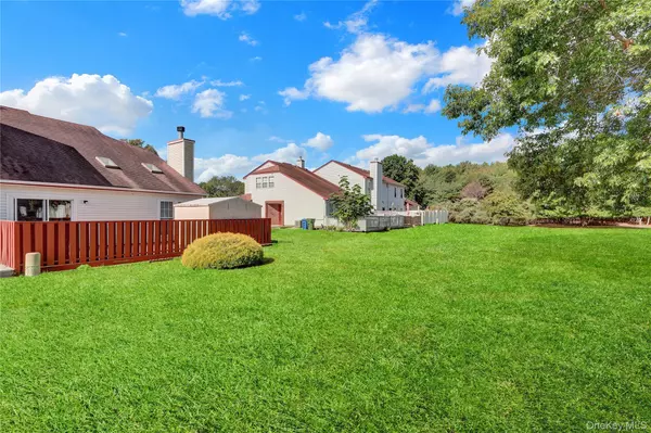 Coram, NY 11727,5 Delaware CT