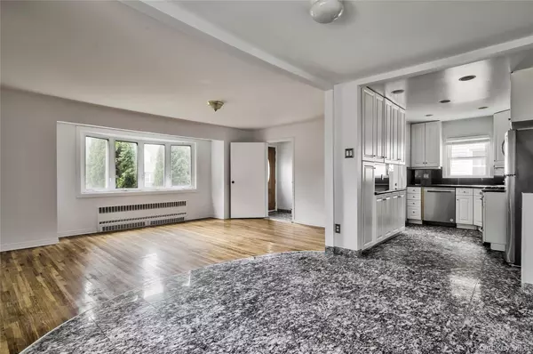 Floral Park, NY 11001,209 Beech ST