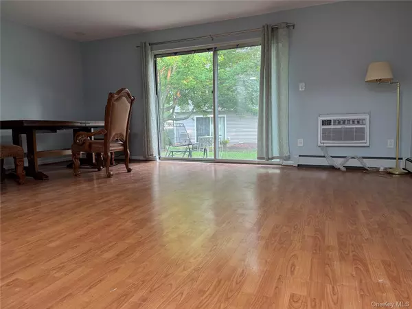 Middletown, NY 10941,100 Hillside DR #C8