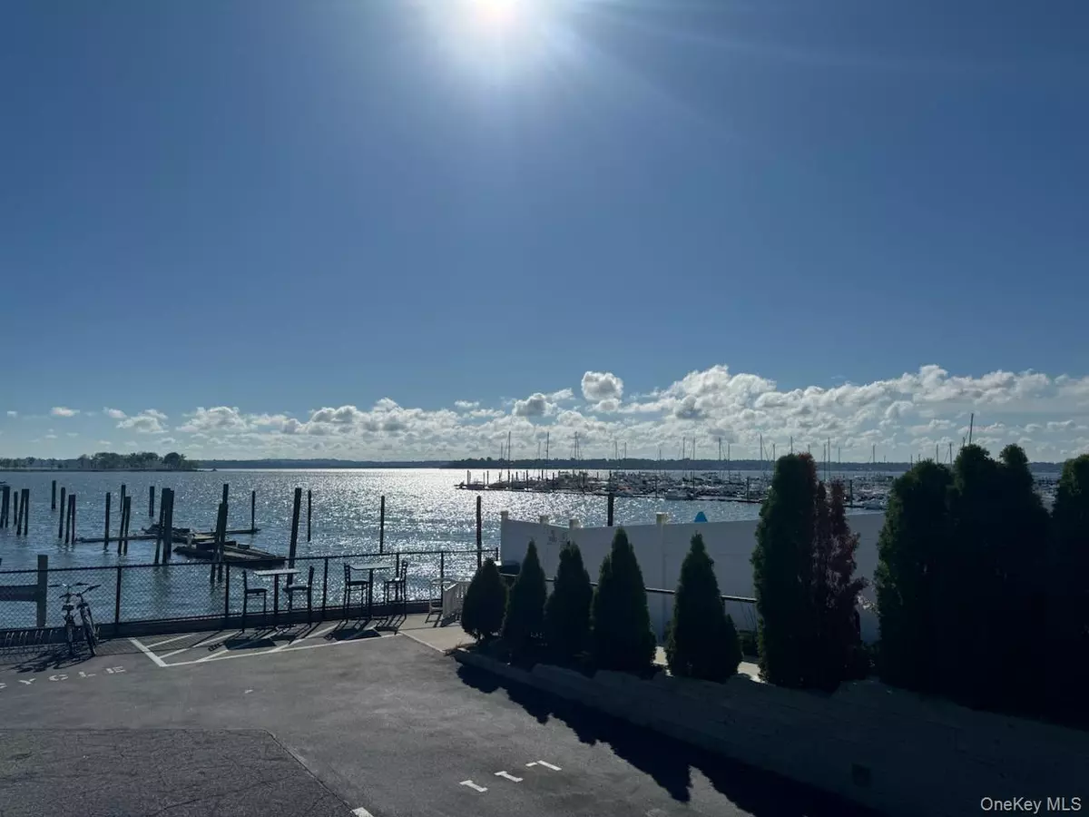 Bronx, NY 10464,170 Schofield ST #2F