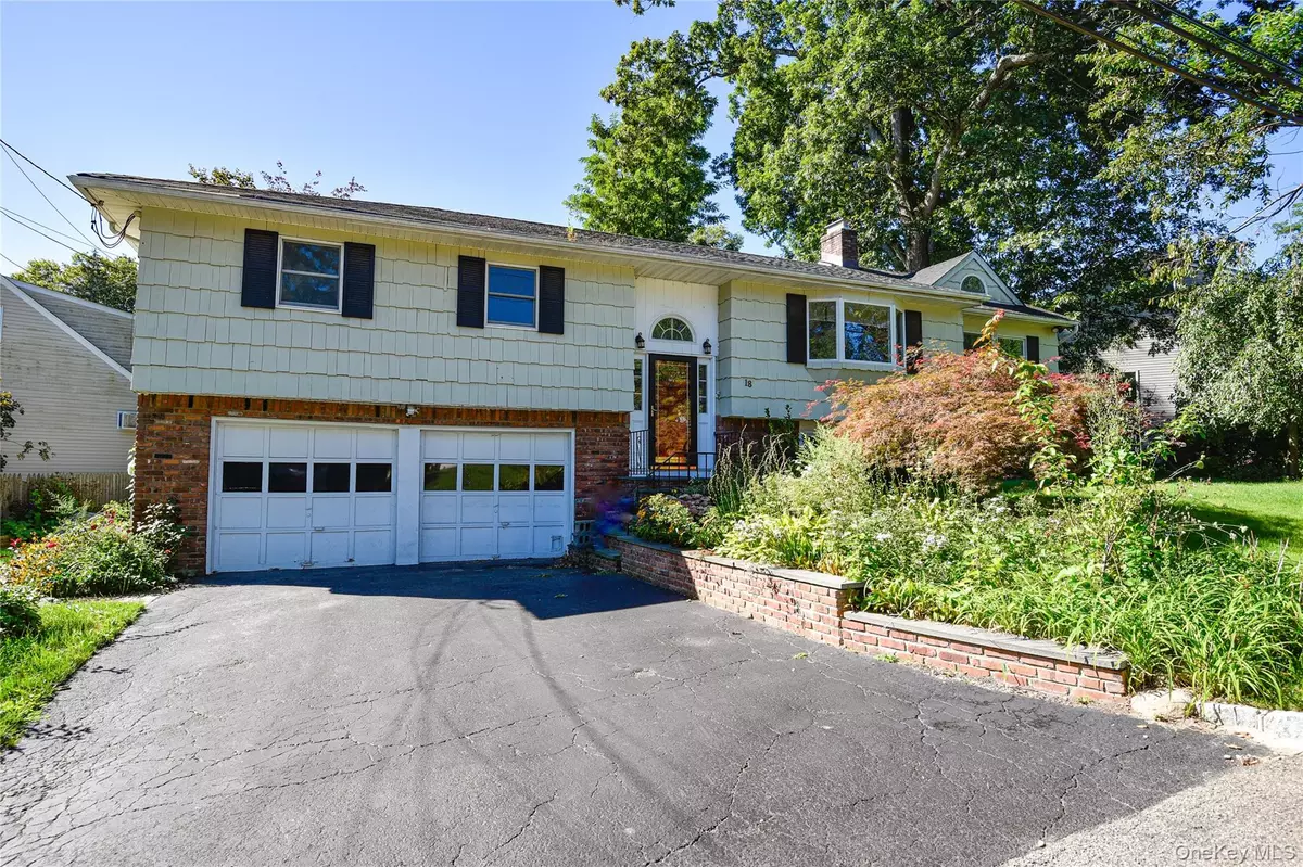 East Northport, NY 11731,18 Norton DR