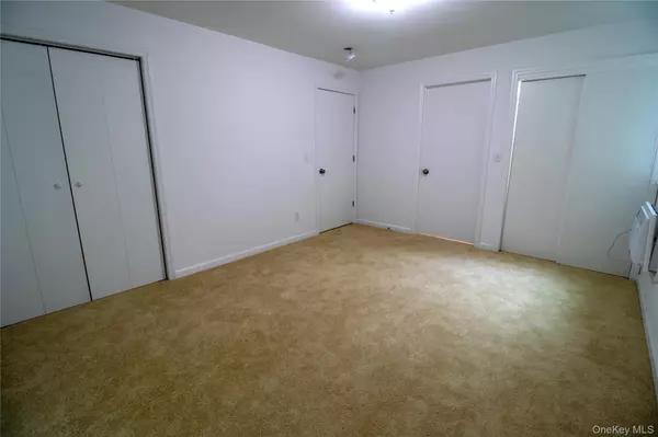 Middletown, NY 10940,358 Concord LN