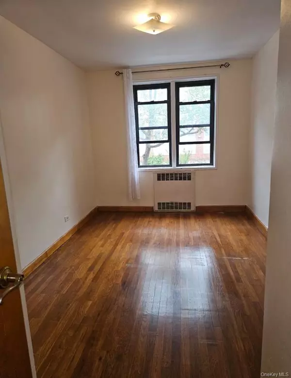Forest Hills, NY 11375,102-18 64 AVE #2X