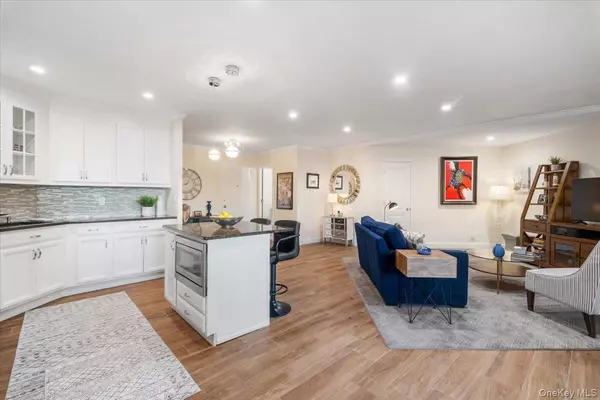 White Plains, NY 10601,300 Martine AVE #7A
