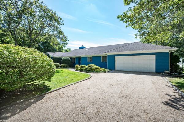 Hampton Bays, NY 11946,1 Cormorant DR