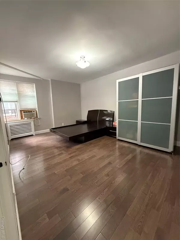 Forest Hills, NY 11375,11020 71st AVE #319