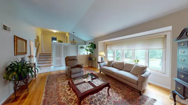 New Rochelle, NY 10804,15 Iselin DR