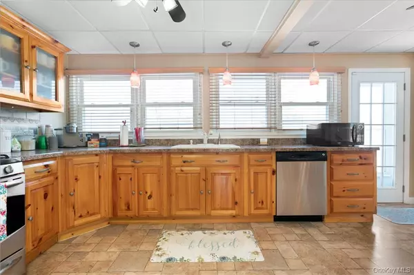Monroe, NY 10950,48 Quaker Hill RD