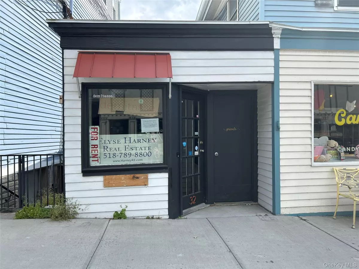 Millerton, NY 12546,32 MAIN #1