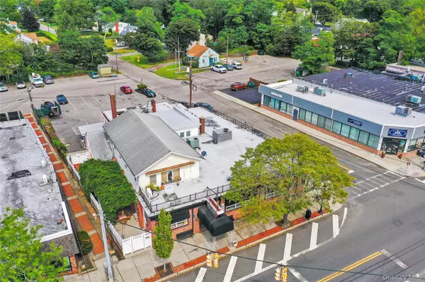 Center Moriches, NY 11934,361 Main ST