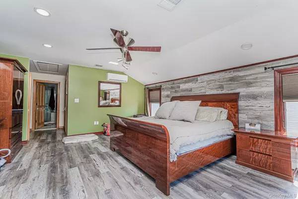 Staten Island, NY 10305,124 Virginia AVE