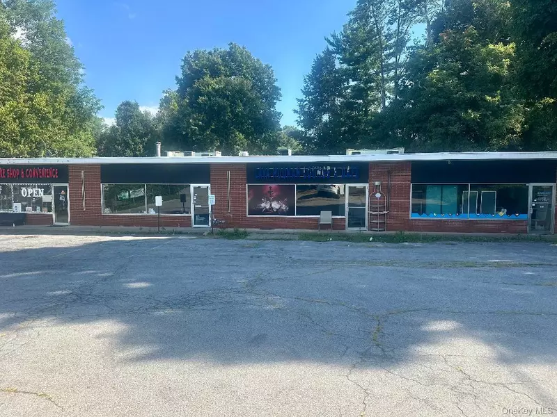 794 Dutchess TPKE, Poughkeepsie, NY 12603