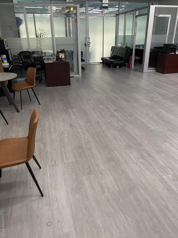 Flushing, NY 11354,136-20 38th AVE #3J