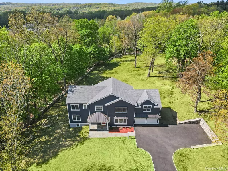 6 Tripp LN, Armonk, NY 10504