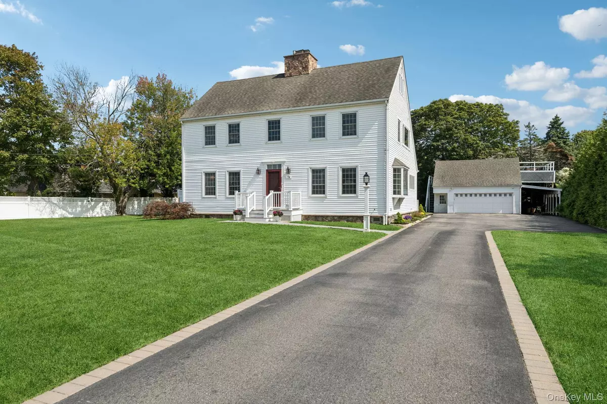 Bayport, NY 11705,78 Oak RD