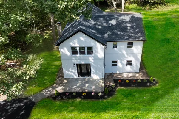 Shirley, NY 11967,461 Avondale DR
