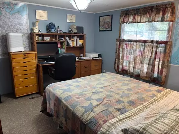 Calverton, NY 11933,433 Mill RD #4