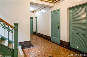 Larchmont, NY 10538,11 Alden #4C