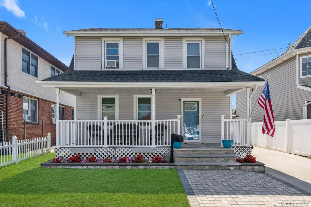 Hicksville, NY 11801,33 Notre Dame AVE