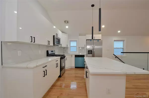 Queens Village, NY 11429,21942 112th RD