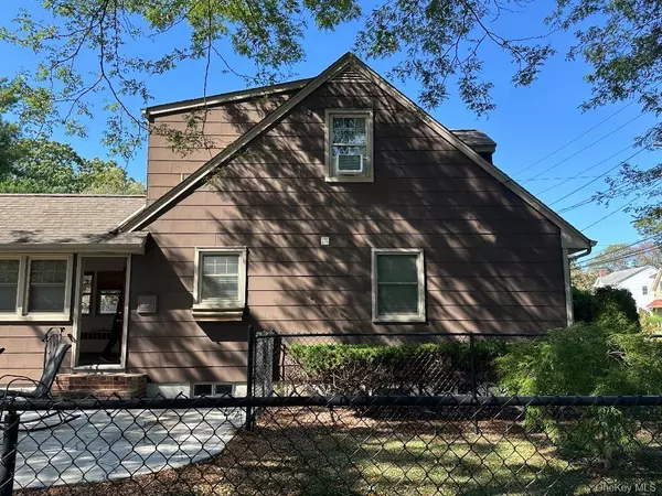Bay Shore, NY 11706,611 Asharoken BLVD