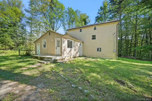 Pine Bush, NY 12566,14 Larson LN