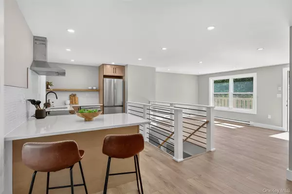 Cragsmoor, NY 12420,14 RD B