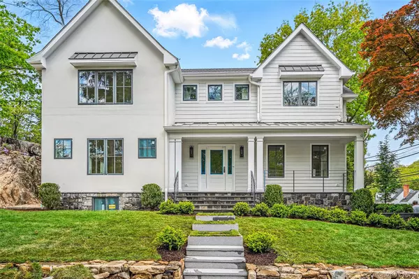 2 Lavender LN, Rye, NY 10580