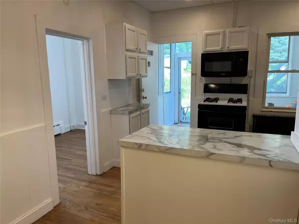Poughkeepsie, NY 12601,191 N Hamilton ST #1