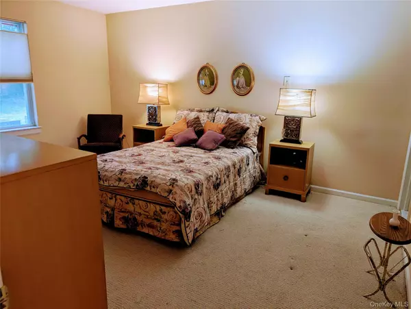 Melville, NY 11747,1 Morley CIR