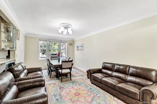 Rego Park, NY 11374,65-74 Saunders ST #1D