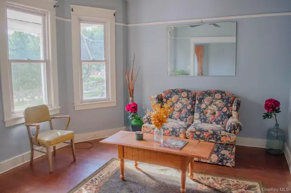 Kingston, NY 12401,11 Third