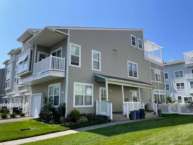 177 Sea Grass LN, Arverne, NY 11692